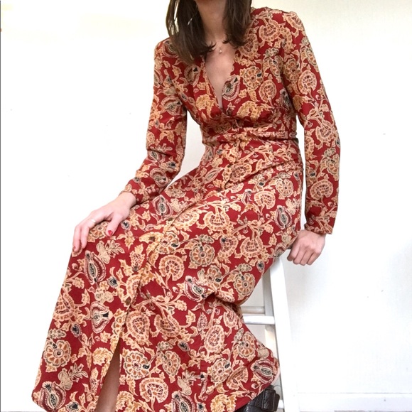 Ann Taylor Dresses & Skirts - Vintage Ann Taylor long sleeve paisley silk dress